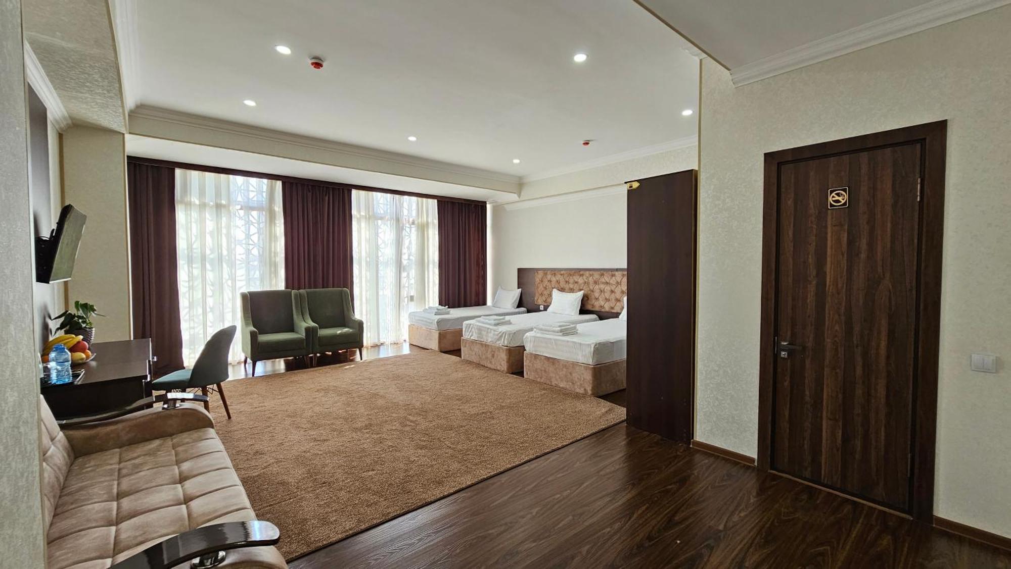 Grand Turon Plaza Hotel Tashkent Luaran gambar