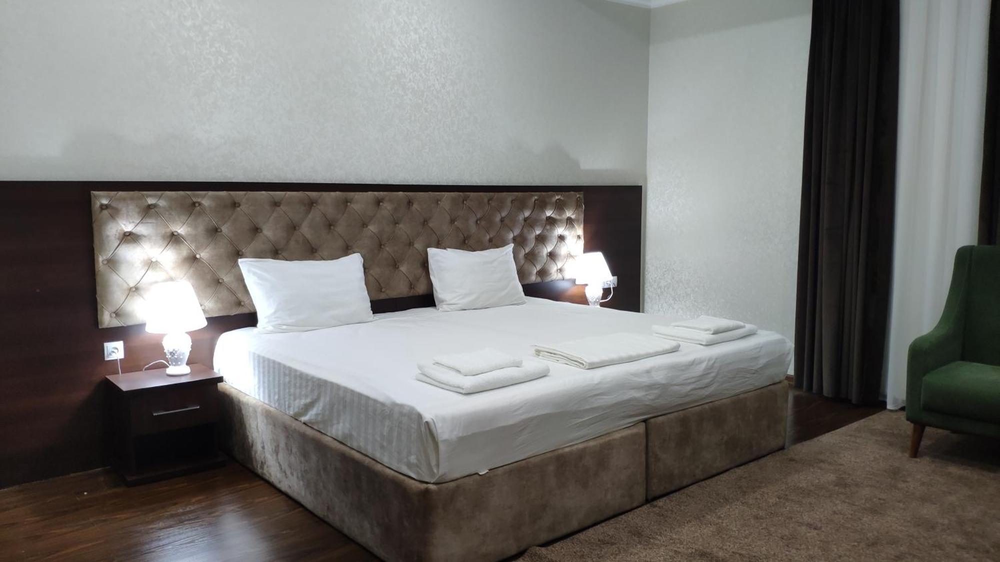 Grand Turon Plaza Hotel Tashkent Luaran gambar