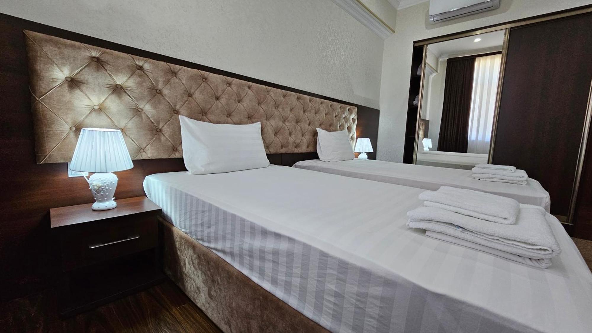 Grand Turon Plaza Hotel Tashkent Luaran gambar