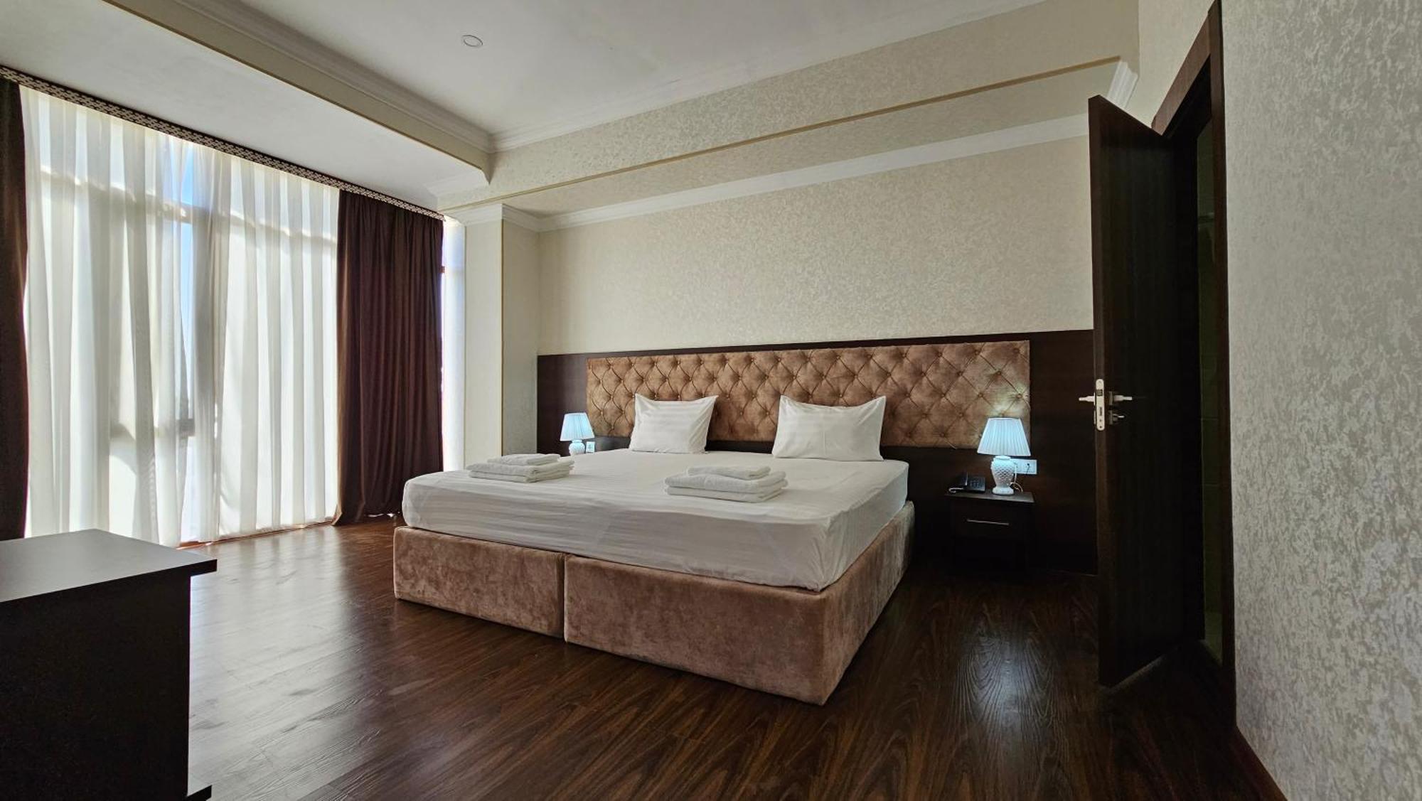 Grand Turon Plaza Hotel Tashkent Luaran gambar